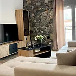 Moutsani Family Apartamento